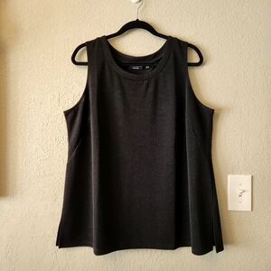 Black Sleeveless Women's Top